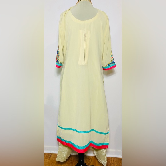 Indian Khaadi Pret Floral Embroidered Designer Multicolor Salwar Kameez 3 Pc - Picture 6 of 6